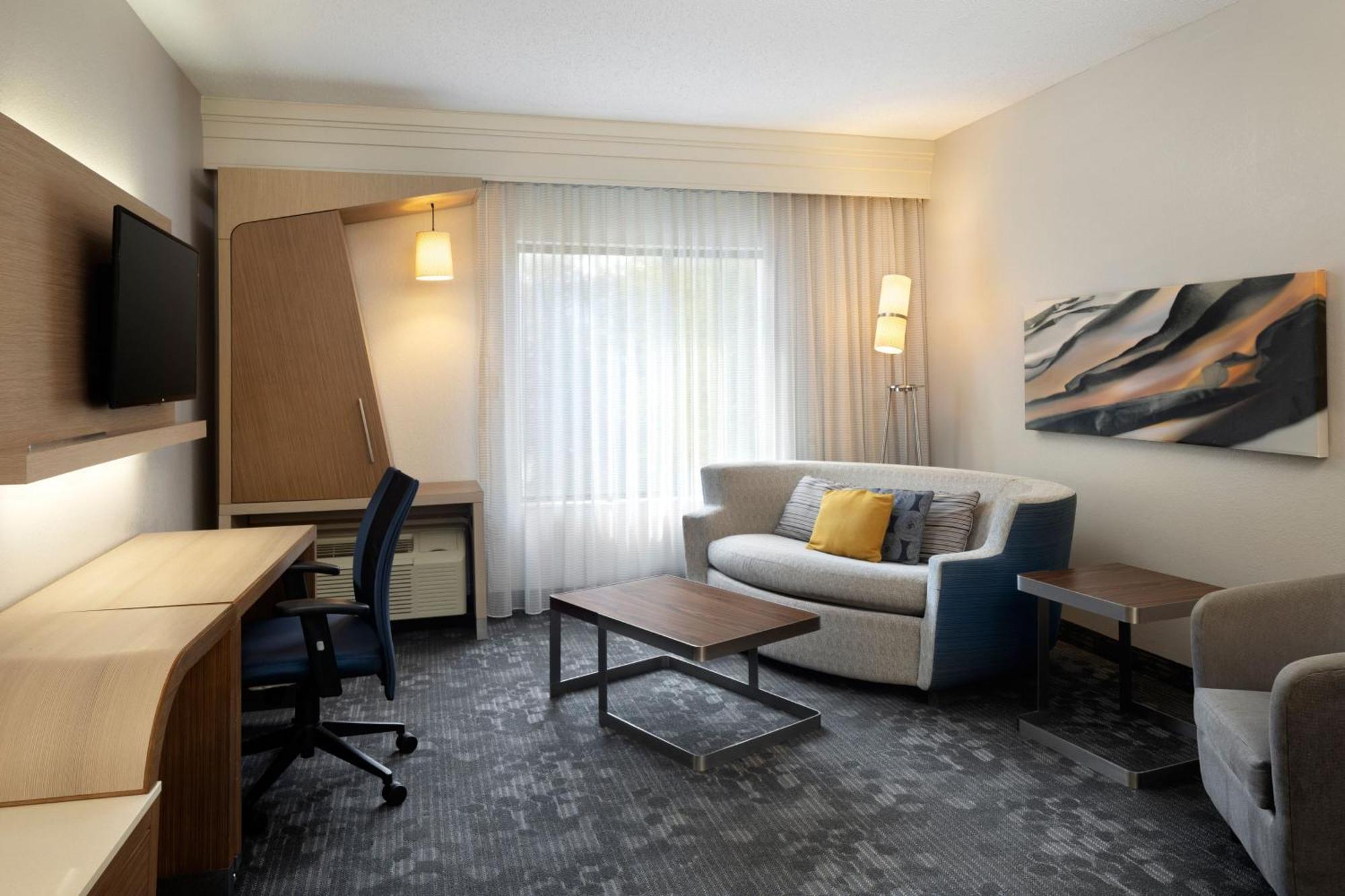 Courtyard By Marriott- Austin Round Rock Hotel Exterior photo